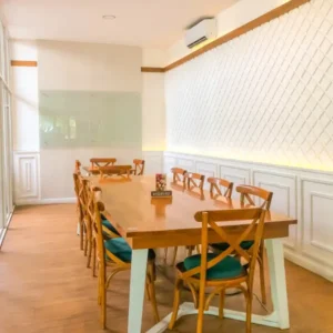 Suite meeting room
